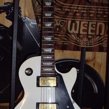 Gibson Les Paul.