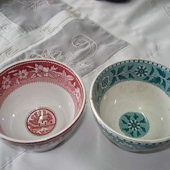 Two Villeroy & Boch bowls around 1920 - Pottery