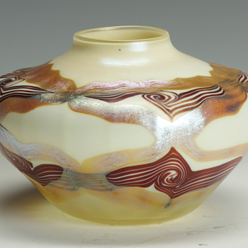 QUEZAL ART GLASS VASE, circa 1901 - Art Glass