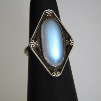  Antique Victorian Ceylon Moonstone Sterling Silver Ring 20mm x10mm Sugar Loaf  100th CW Posting!!! - Fine Jewelry