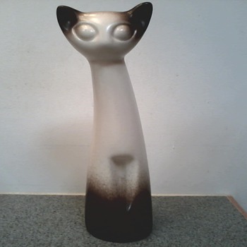 Howard Pierce Pottery 10" Siamese Cat Figure / Circa 1960's