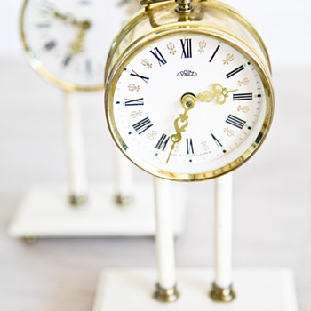 2 Clocks - Clocks
