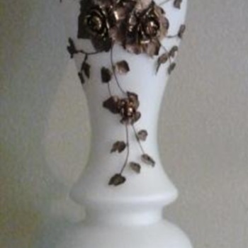 Fenton?  Help me what is it...can not find anything on this style - Lamps