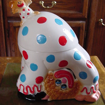 Circus Clown Cookie Jar - Kitchen
