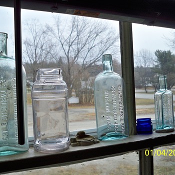 2011 DIGS FOR BOTTLES
