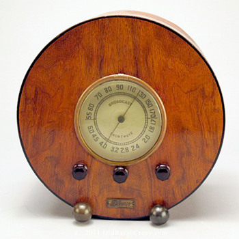 Silver model 159 "Circular" Tube Radio - Radios
