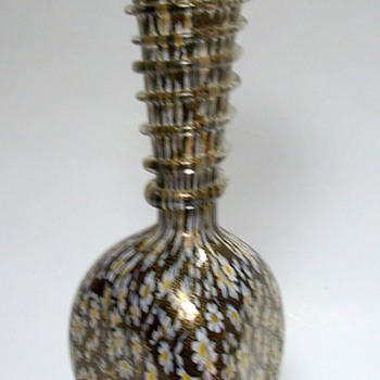 Glass vase with stretched daisy pattern and clear glass twist - Art Glass