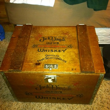 Jack Daniels Wooden Storage Box - Bottles