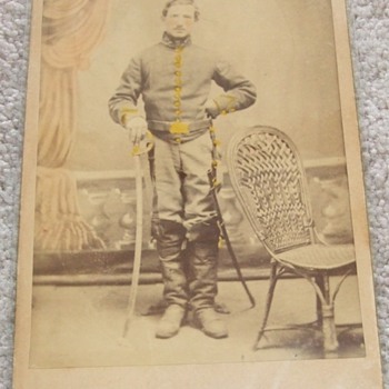 Civil War cavalry soldier cabinet card