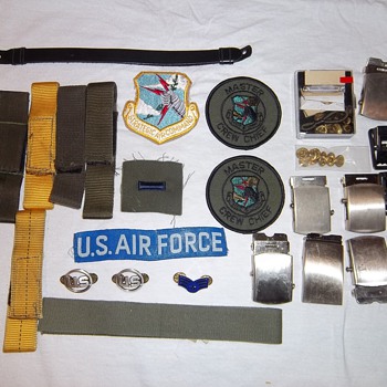 Vintage US Insignia Patches Pins etc