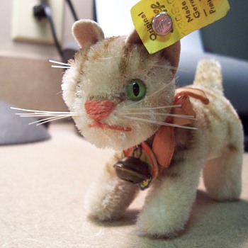Steiff 1950's Mohair Tapsy Cat