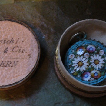 E. Leight, Mayer and Cie Box and Pendant