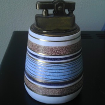 Sascha Brastoff-table lighter - Mid Century Modern