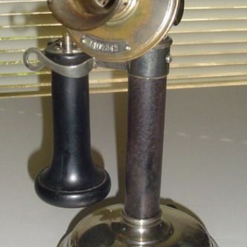Monarch desk stand