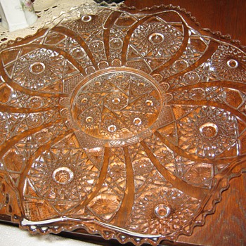 Daisy's and Button's Cake Platter - Glassware