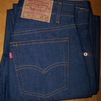 missing the hyphen between the numbers on Levis