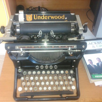 underwood standard typewriter