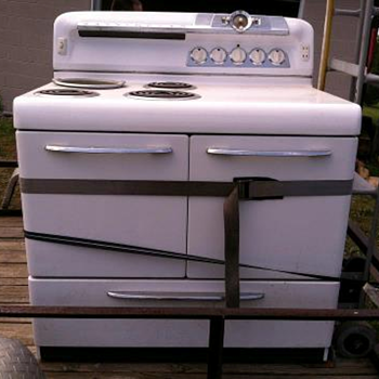 kelvinator er-73 electric range - Kitchen