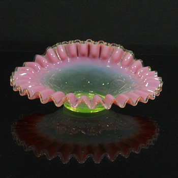 Vaseline peachblow art glass bowl unknown pattern name - Art Glass