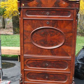 Chest/Desk