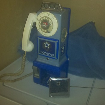 Dallas Cowboy payphone
