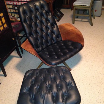 Early Eames lounge chair and ottoman?