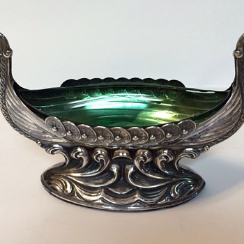 Viking ship salt with green liner - Sterling Silver