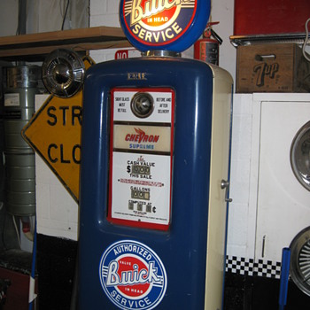 1940's Erie Gas Pump