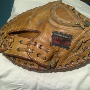 Hollander Catchers Mitt C1016