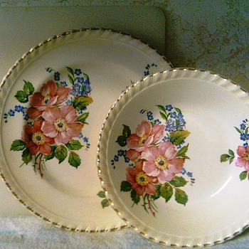 fruit dish and bread plate