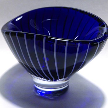 Lindstrand Zebra bowl 1955 Kosta - Art Glass