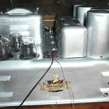 Very cool chassis from my 1931 Brunswick - Radios