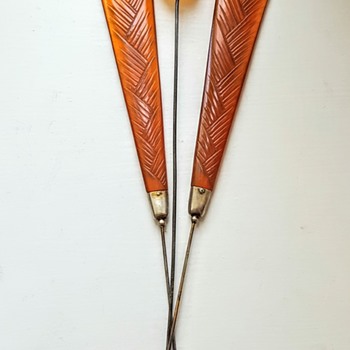 Hatpins: blonde turtle shell pair art deco and single butterscotch amber ball. - Fine Jewelry