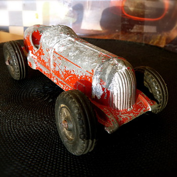 Hubley Aluminum Die Cast #5 Racer / 2-457 - Driver Missing - Model Cars