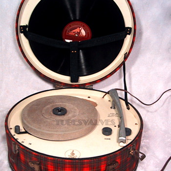 HOOT MON! EMERSON Tartan Plaid Record Player - Electronics