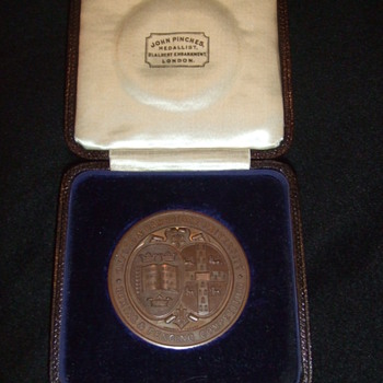 Oxford and Cambridge Boxing Medal - Medals Pins and Badges