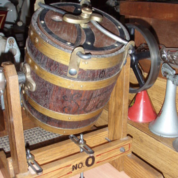 1/2 scale model Star Barrel Butter churn and Sipp Steam Engine - Kitchen