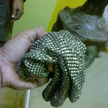 WHITE GOLD CLOTH  INTERESTED