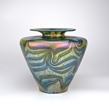 Loetz Phänomen Genre 1/104 circa 1900-02, signed within the pontil - Art Glass