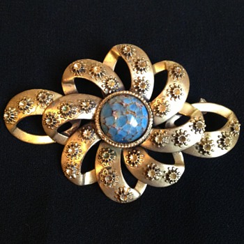 Ornate Art Nouveau Brooch w/ Prett Blue Stone - Costume Jewelry