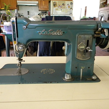 Sewing Machine La Salle