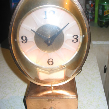 Very old lighted Budweiser clock