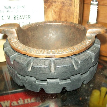 Firestone Hard rubber tire ashtray - Advertising