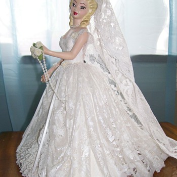 1951 Bridal Manikin Display for store 14" tall