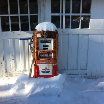 Gas pump  - Petroliana