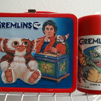 1984 Gremlins movie  lunch box with bottle.