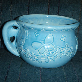 CCC 009 USA Pottery Large Baby Mug