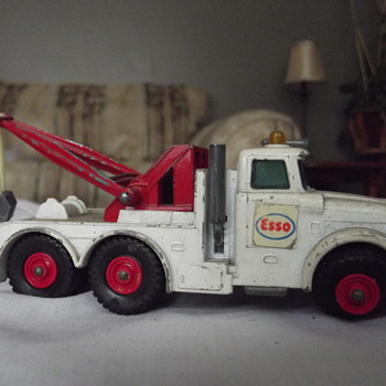 Esso tow truck - Model Cars