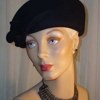 Vintage 50s Midnight Navy Structured Wool Tam by Bollman