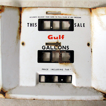 Gulf gas pump face